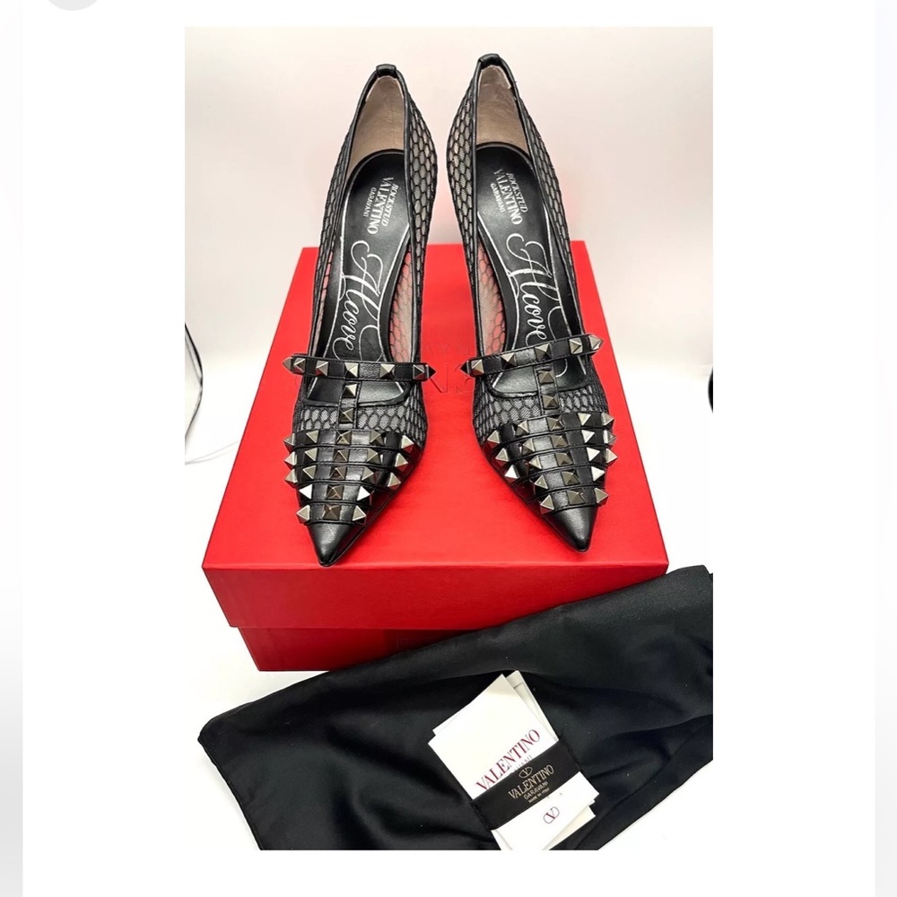 Valentino Garavani  100mm Alcove Fishnet Rockstud Mesh Pumps Black